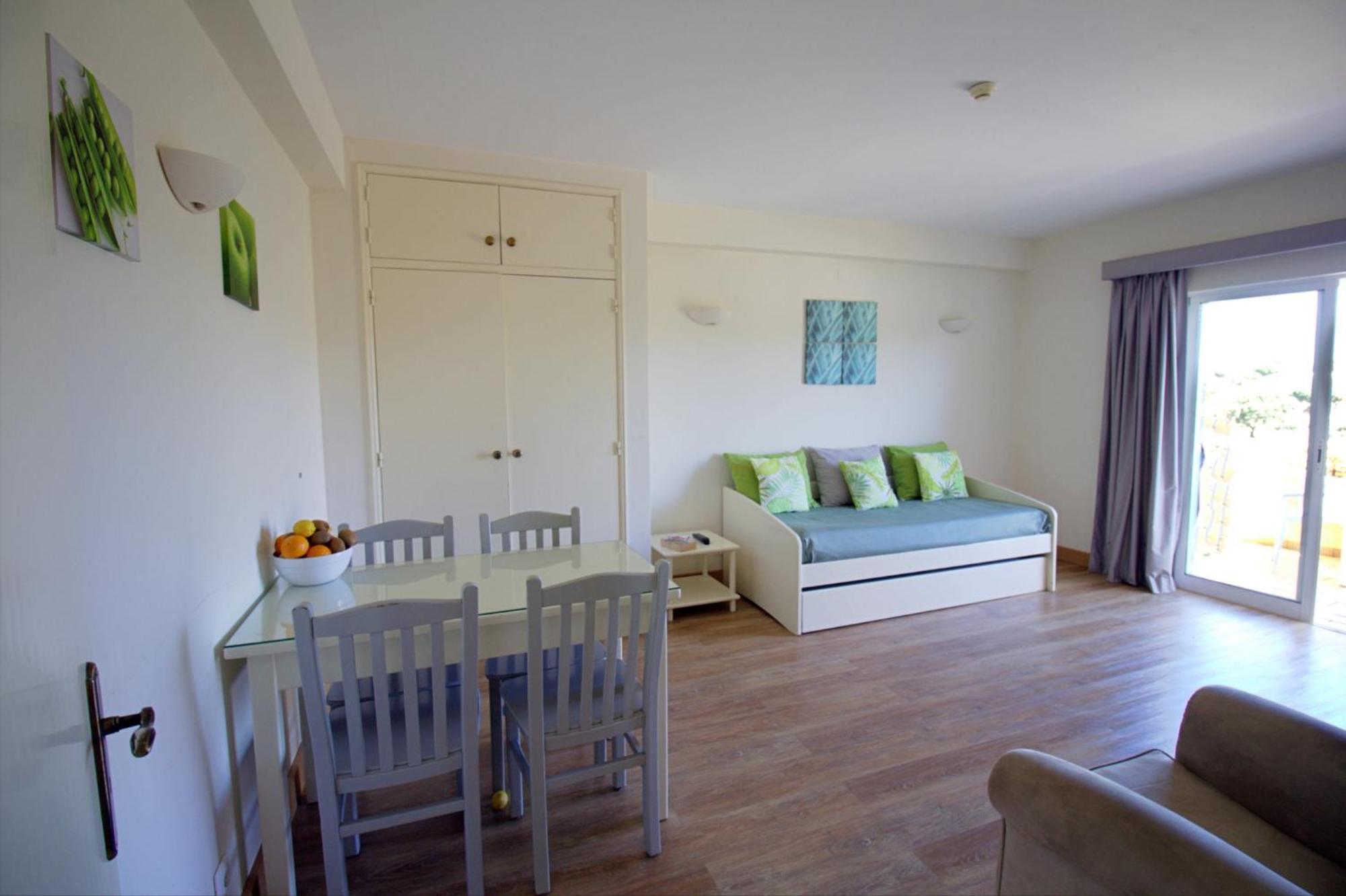 Wot Algarve Hotel อัลมันซิล ภายนอก รูปภาพ