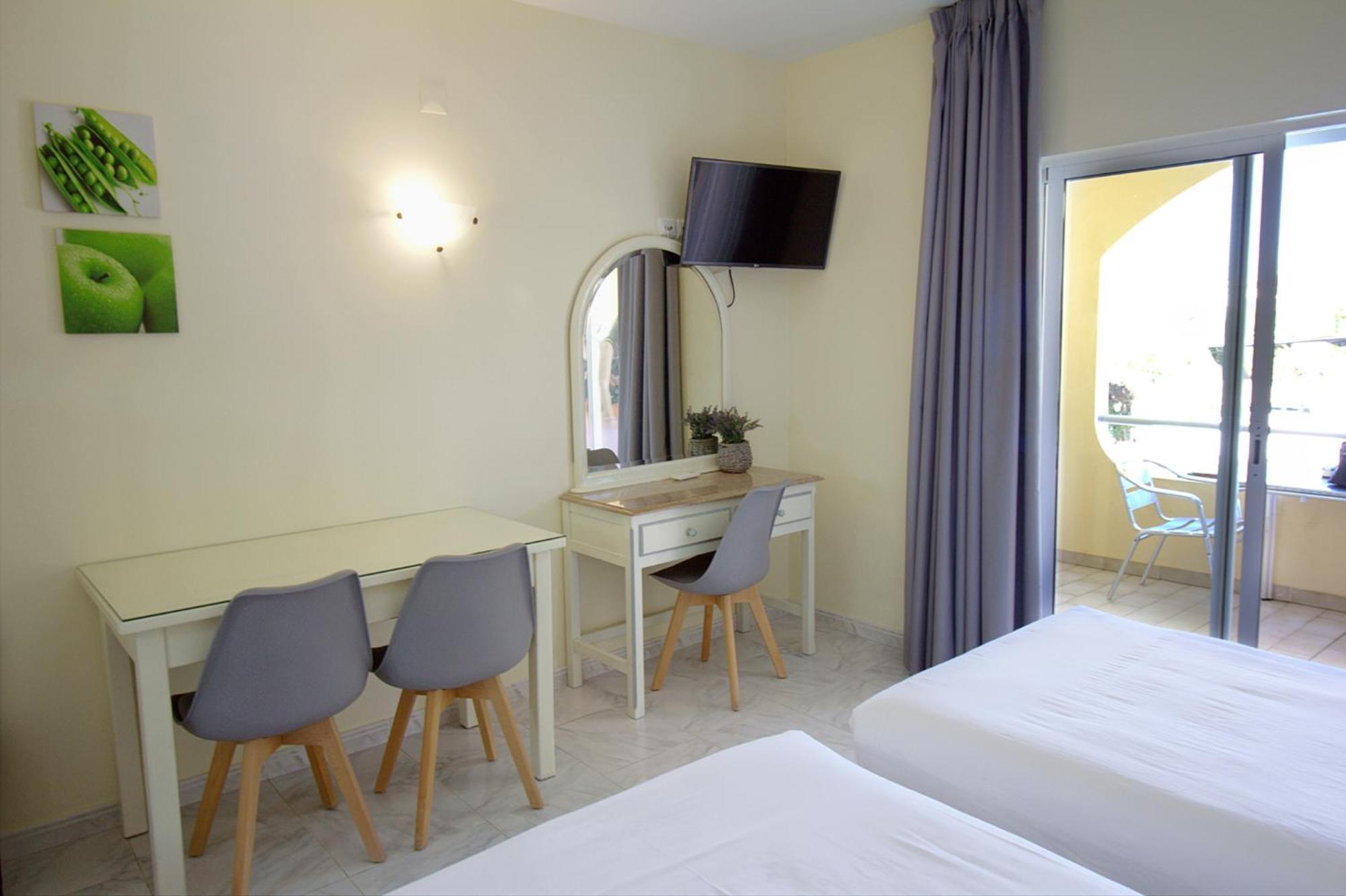Wot Algarve Hotel อัลมันซิล ภายนอก รูปภาพ